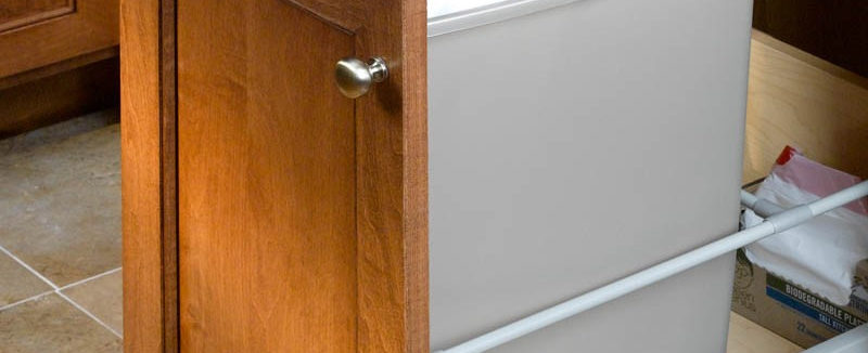 Walpole Cabinetry Pull-out Trash Unit